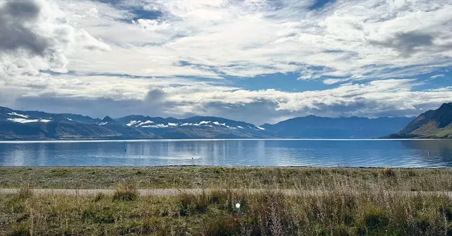 Lake Hāwea